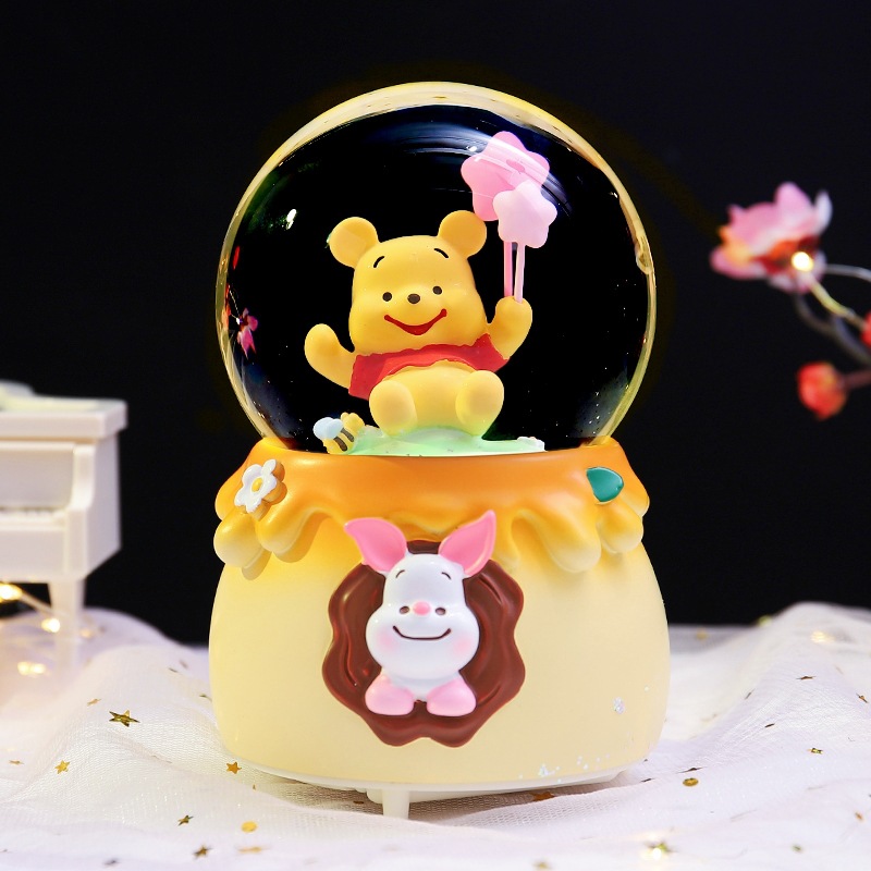 Pequeño libro rojo explosión dulce oso amarillo bola de cristal adornos luminosos giratorios caja de sonido regalos de vacaciones para niños