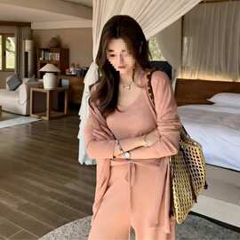 韩系一整套时尚温柔风穿搭女春季新款无袖背心开衫阔腿裤三件套装