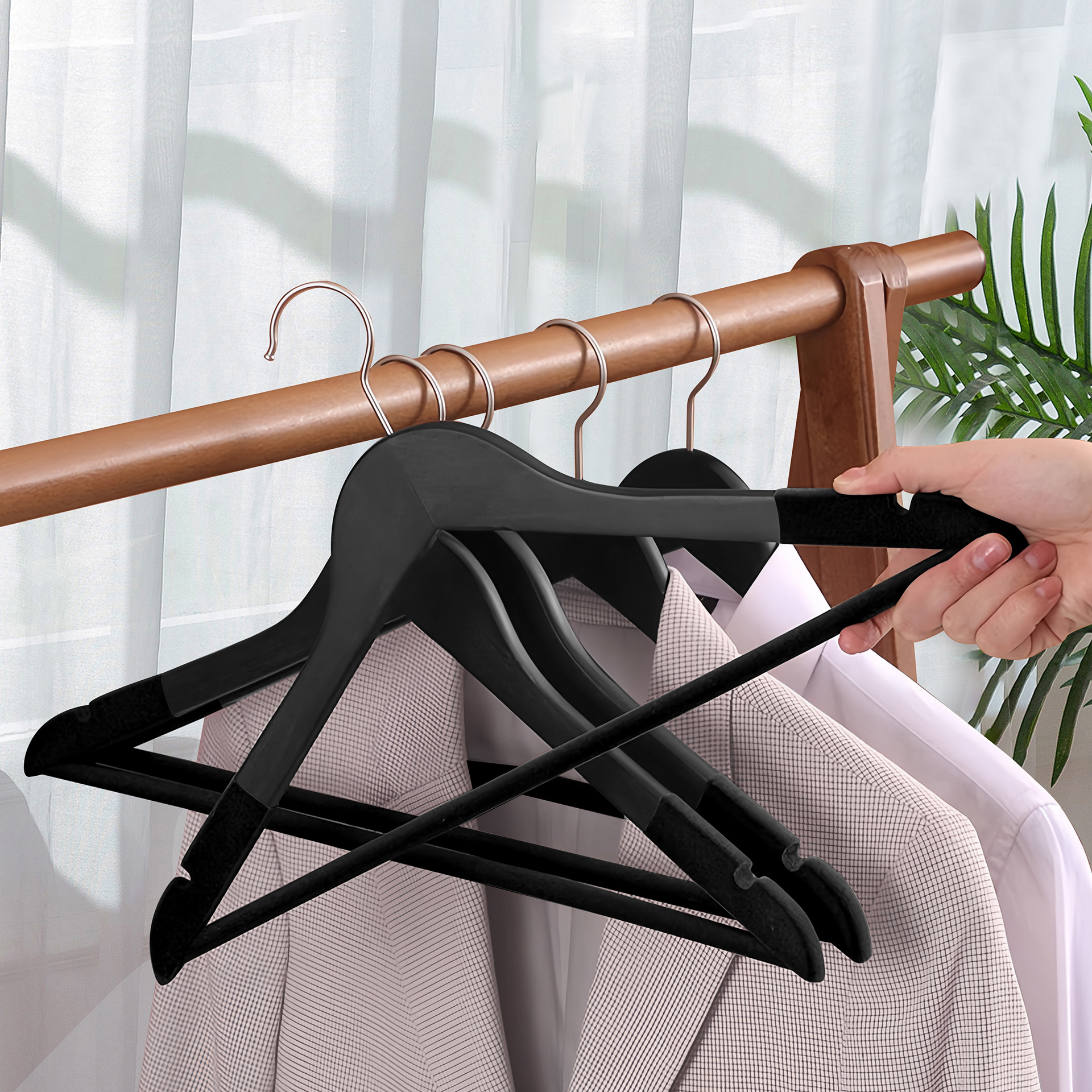 Perchas de madera negra de madera maciza, ropa de madera, tiendas de ropa de hotel, ropa de adultos colgando, ropa de soporte al por mayor