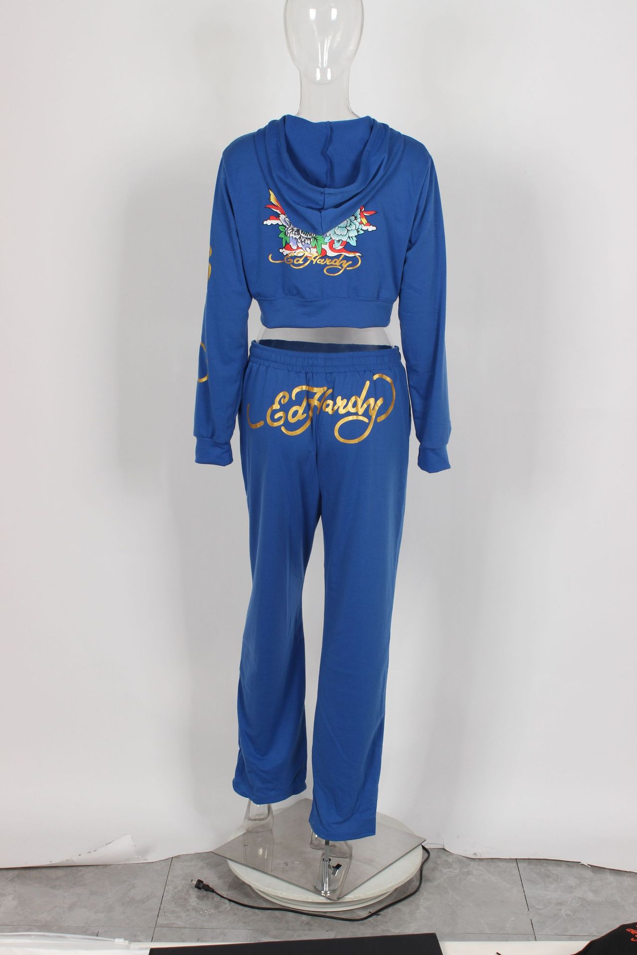 Conjunto de dos piezas para mujer, cárdigan corto básico con cremallera y estampado de calavera y corazón de Brand Street, pantalones rectos de cintura alta