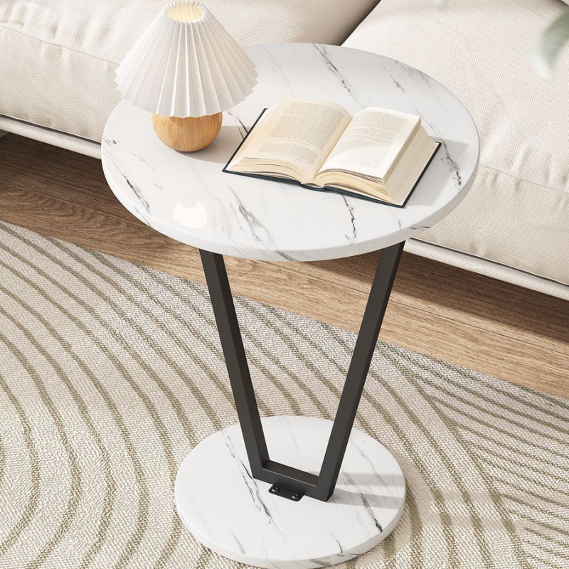 우아한 블랙 프레임 + 화이트 질감의 데스크탑