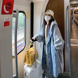 2025韩版单排扣牛仔拼接连帽外套女慵懒风宽松显瘦长袖上衣中长款