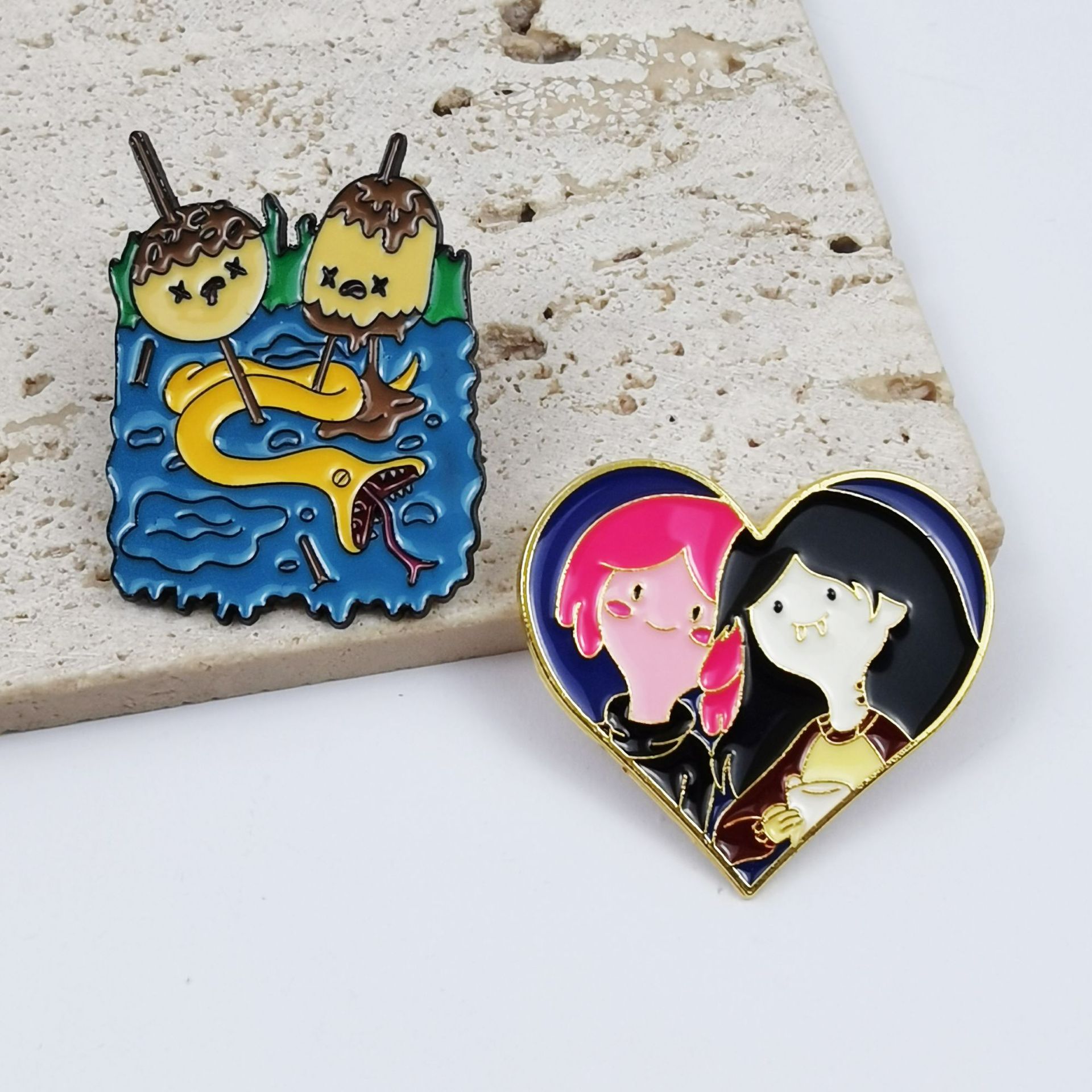 Broche de aleación con diseño de niña vampiro de dibujos animados, creativo, peculiar, en forma de serpiente, lindo y versátil, accesorio para bolsos, transfronterizo