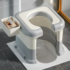 家庭用便器携帯型便器妊婦の老人はトイレに行って糞をします。