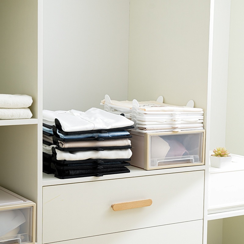 New Ice Silk Anti-Wrinkle Mat for Folding Clothes, Simple Storage Organizer for Shirts, Folding and Sorting Tool