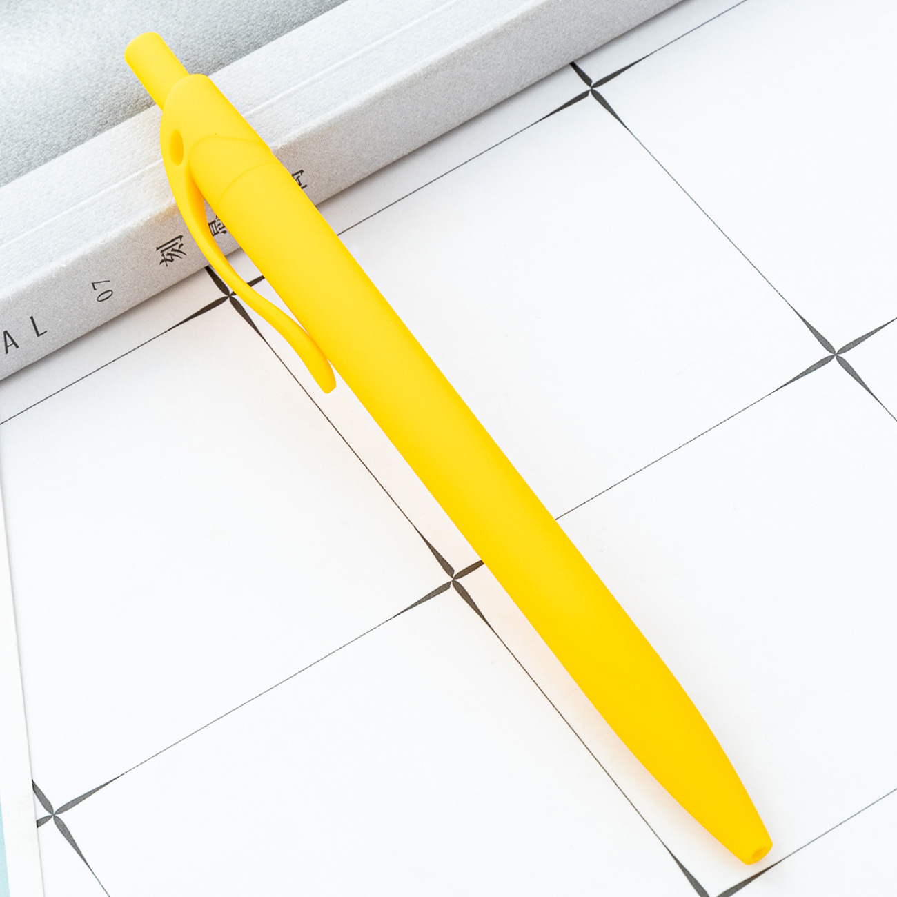 Bolígrafo de plástico multicolor se puede imprimir logotipo de escritorio de oficina bolígrafo de hotel promocional publicidad bolígrafo de regalo