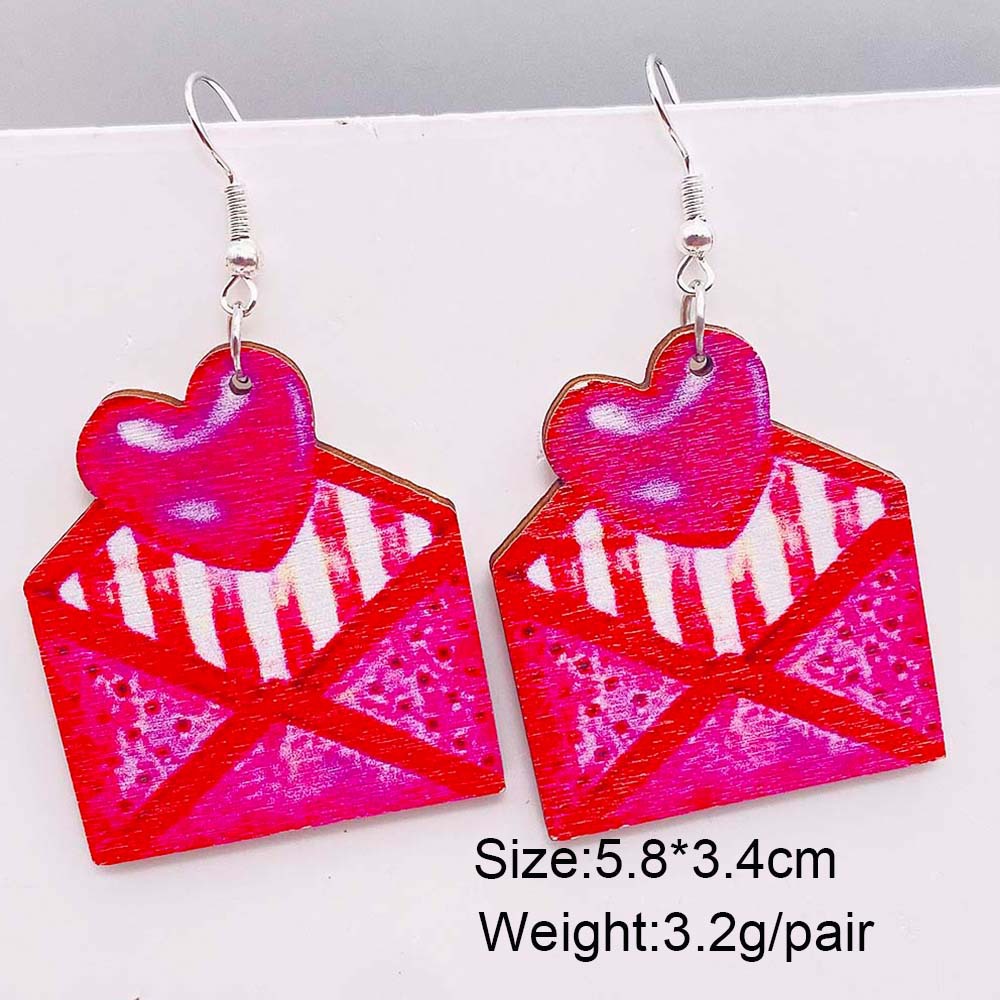 1 Pair Lady Streetwear Geometric Heart Shape Wood Earrings display picture 3