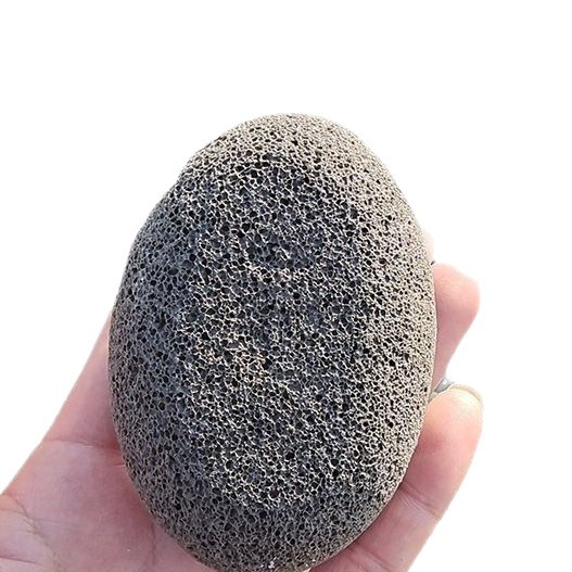 Piedra de molienda de piedra volcánica Piedra de molienda ovalada para eliminar la piel muerta y los callos, el raspador de pies poroso se puede usar con una película plástica de cuerda