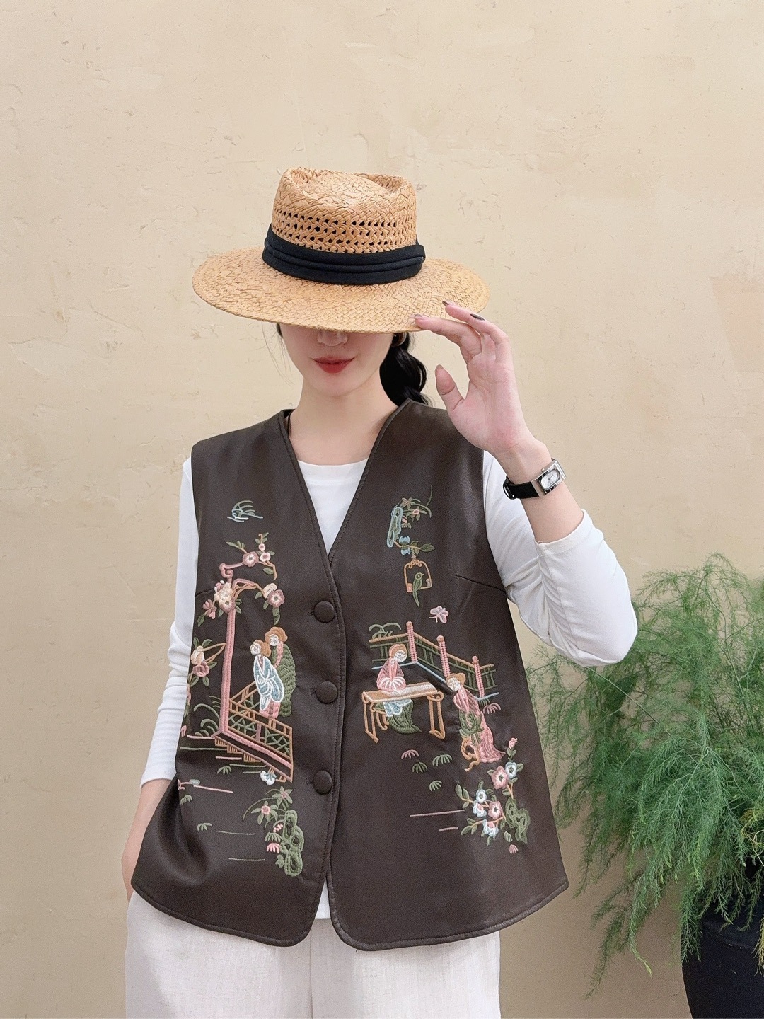 2025 otoño nueva mujer bordada estilo nacional chaleco de cuero retro V-collar cardigan chaqueta de estilo viejo vestido de moda de otoño