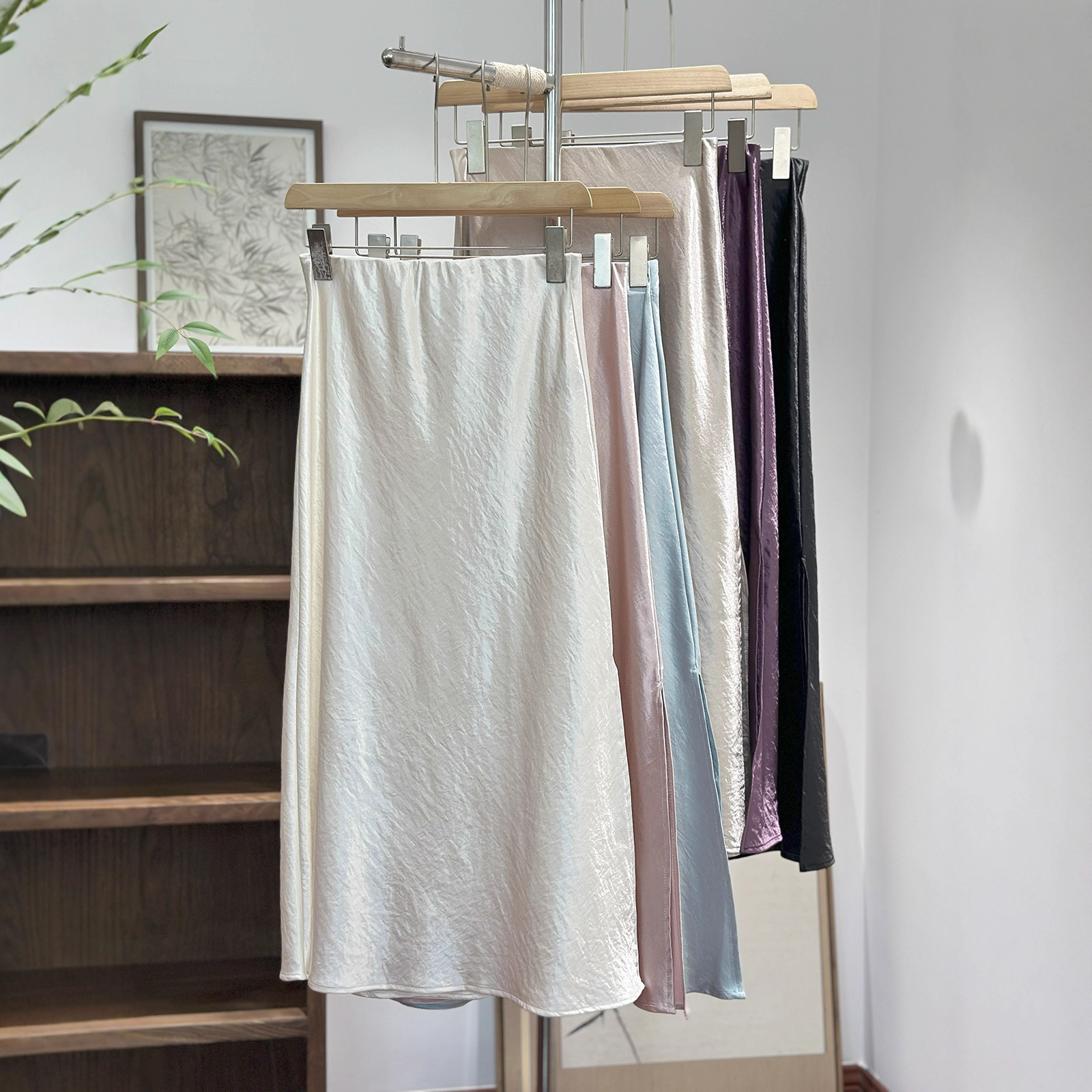 New Chinese-Style Satin Imitation Acetate Skirt for Women, Spring and Autumn, Elastic Waist, High-Waisted, Versatile, Elegant, Side-Slit Long Skirt