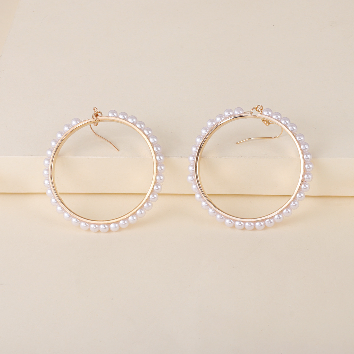 Retro Fashion Alloy Imitation Pearl Earrings display picture 18