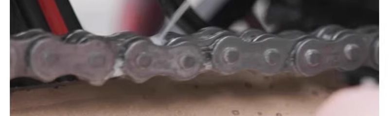 Metal lubricant, anti-rust screw cleaner, suitable for cleaning machinery, powerful for loosening and maintaining electric vehicles, and rust remover
