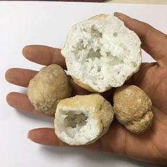 天然中空瑪瑙水晶洞中空水晶瑪瑙洞原鉱石ミニ聚宝盆水晶洞卸売り