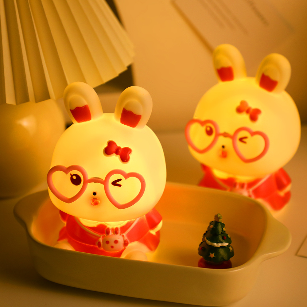 新款小兔子發光桌面擺件卡通美觀創意柔光小夜燈精美可愛發光玩具