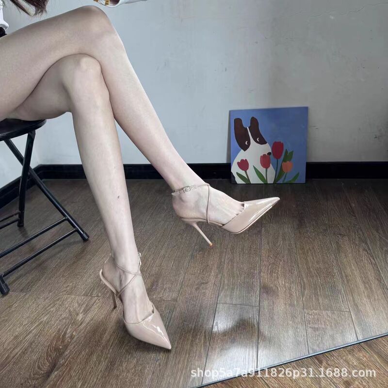 2026 Spring and Summer New Style Pointed-Toe Nude Patent Leather High-Heeled Shoes for Women with Thin Heels and Straps, Stunning and Elegant Single Shoes, Sexy Sandals