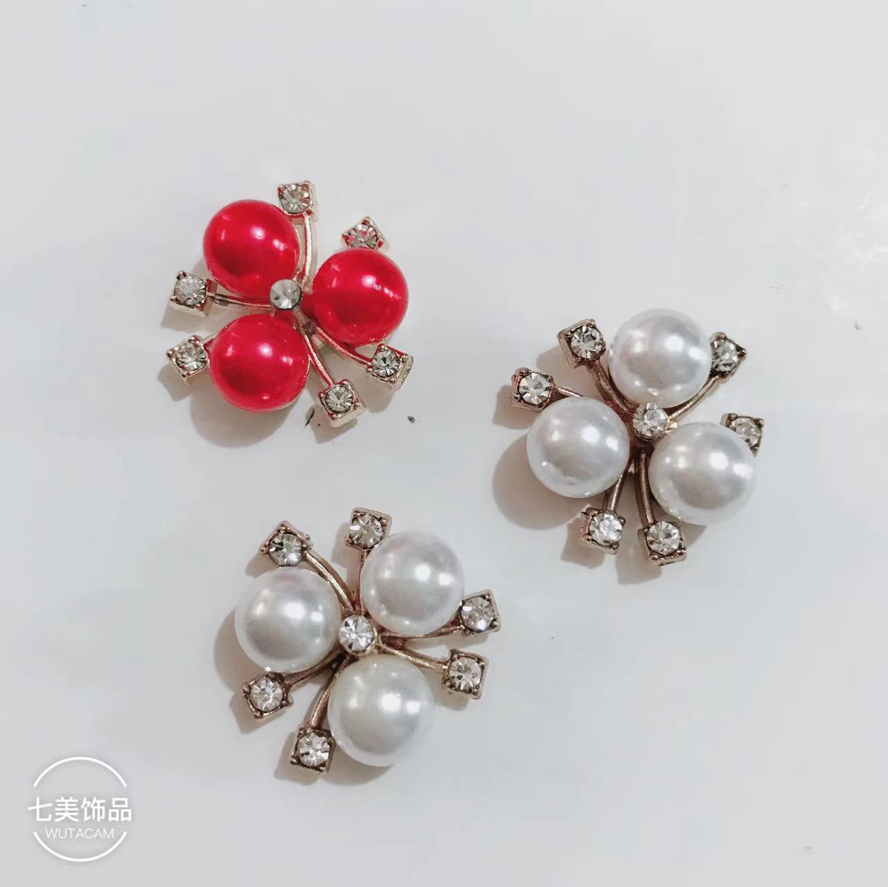 Estilo barroco tres aleación perla flor corazón joyería accesorios flor placa hebilla ropa DIY collar pulsera material