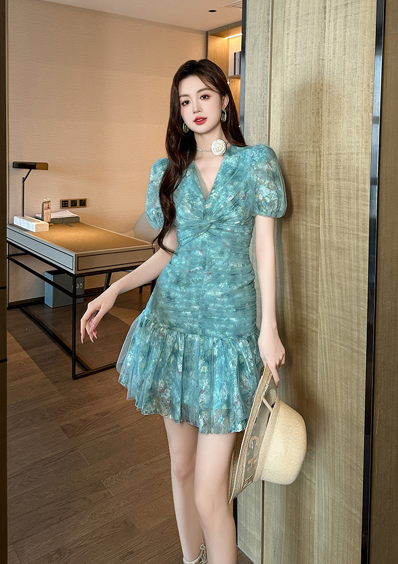 Váy đuôi cá cổ chữ V tay phồng kiểu Pháp thiết kế xếp ly tạo hiệu ứng thon gọn — Xanh nước biển chi tiết 11