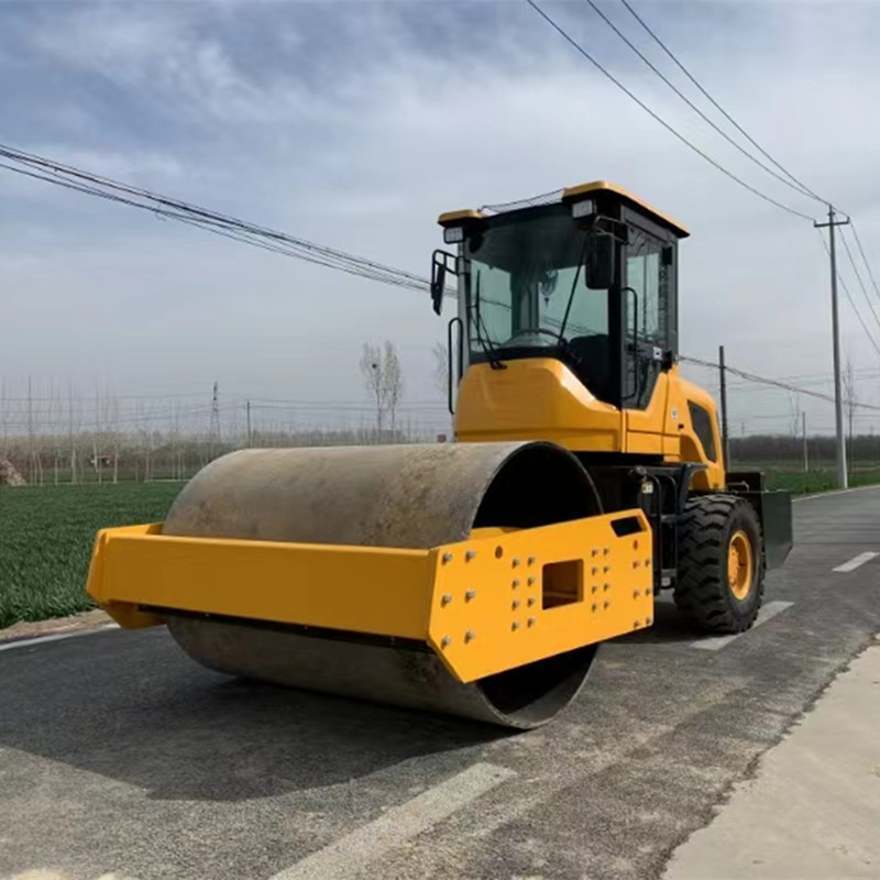 8吨单缸压路机全液压路面压实机座驾式压土机