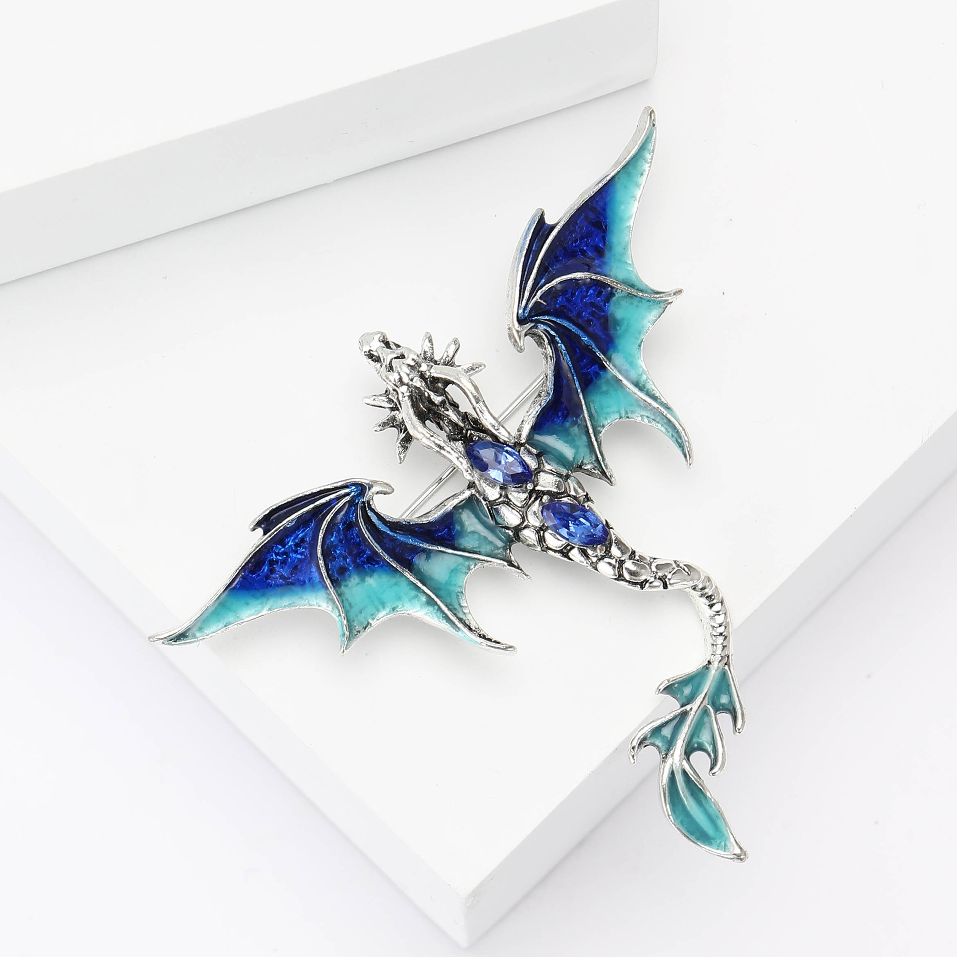 New High-End Enamel Oil-Dropping Floor-Standing Dragon Brooch, Domineering and Mighty Western Dragon Pin, Men's and Women's Coat Accessories