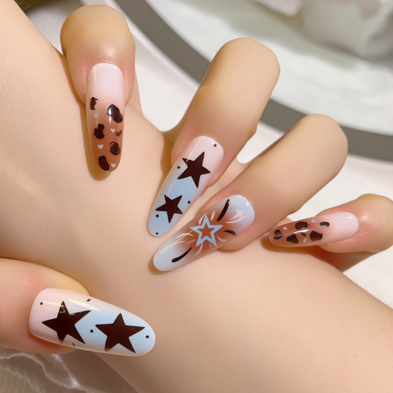 [Autumn Ice American Style] Sweet and Cool Hot Girl Medium Oval Whitening Wearable Nails Casual Ins Style Niche Design Manicure
