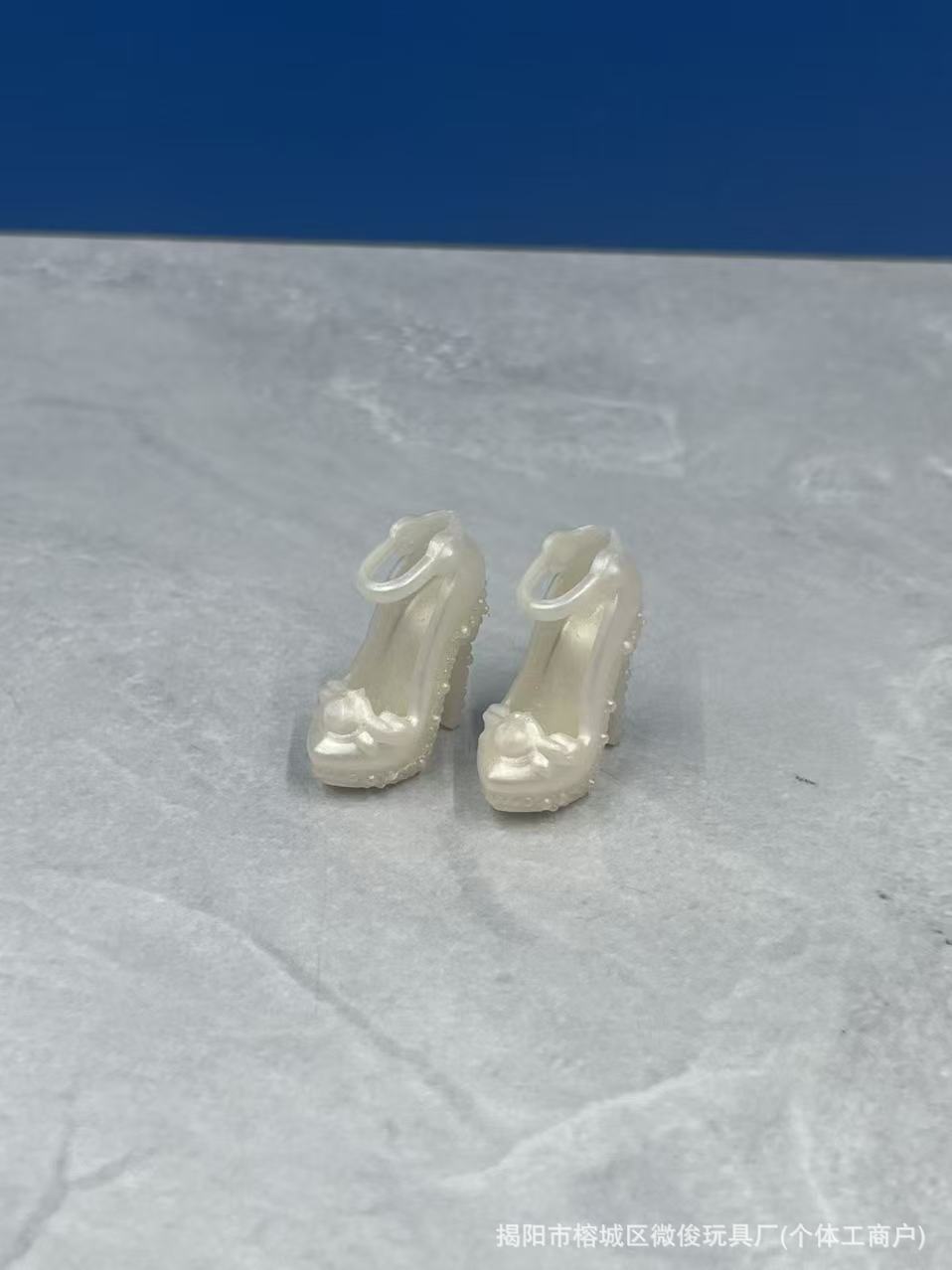 Model B pearlescent white