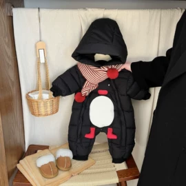 童套装;童裤;连身衣、爬服