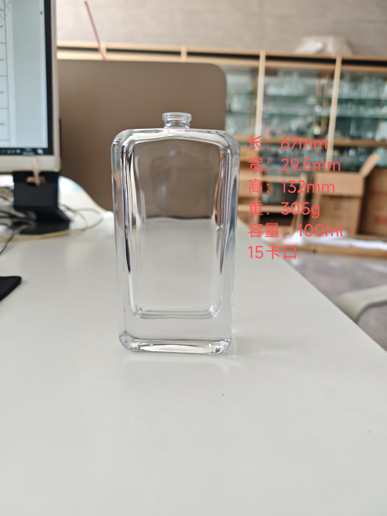 Explosiones transfronterizas botellas cuadradas de hombro redondo 100ml 15 botellas de vidrio de perfumes bayonet botellas de vidrio pulverización transparente