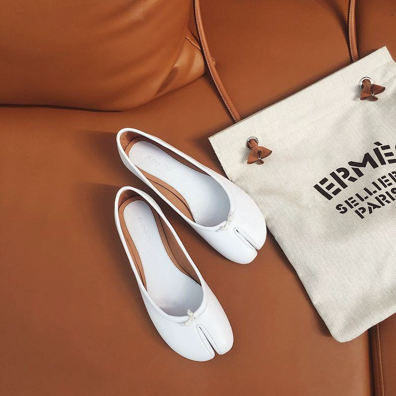 Новая модель 2025 года, оптовая продажа, классические рекомендуемые туфли без шнуровки с разделенным носком, полностью из натуральной кожи, туфли на плоской подошве из свиной лапы, туфли для ленивых