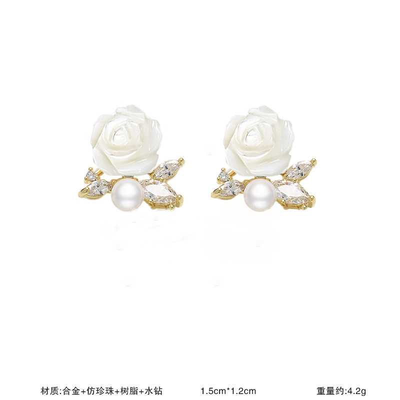 S925銀真珠の花のピアスの女性の贅沢な高級感があります。|undefined