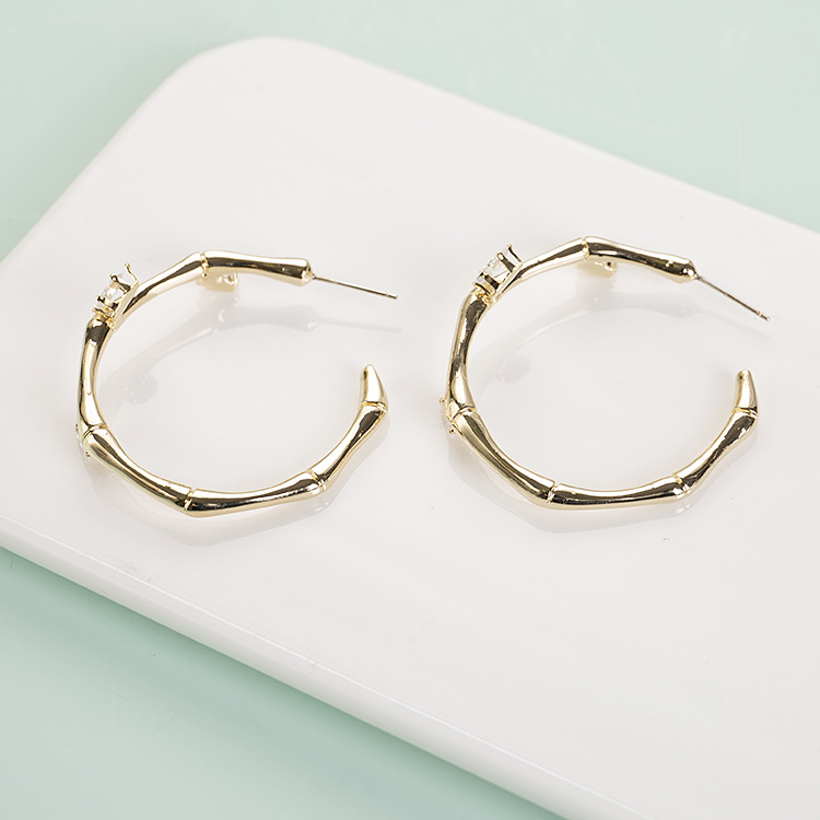 Simple Style Fashion Bamboo Joint Diamond Circle Earrings display picture 4