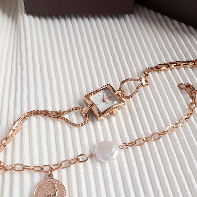 Popular niche brand medieval watch exquisite square thin chain INS style quartz small dial women's watch