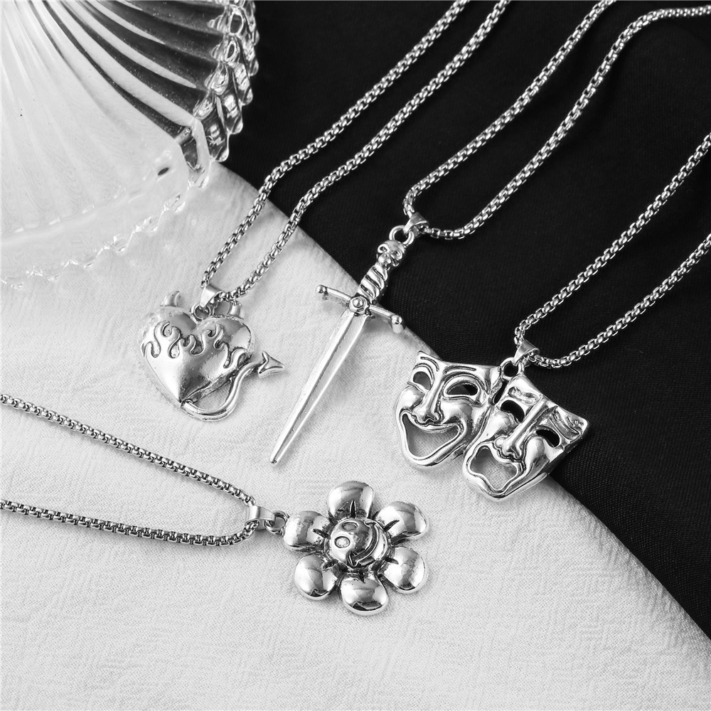 fashion new sweater chain heart hip-hop trend cool skull clavicle chain