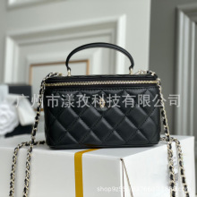 22P�¿�С�� c��朗l�����R�ӻ��y�л��y������μ�б���Ů��