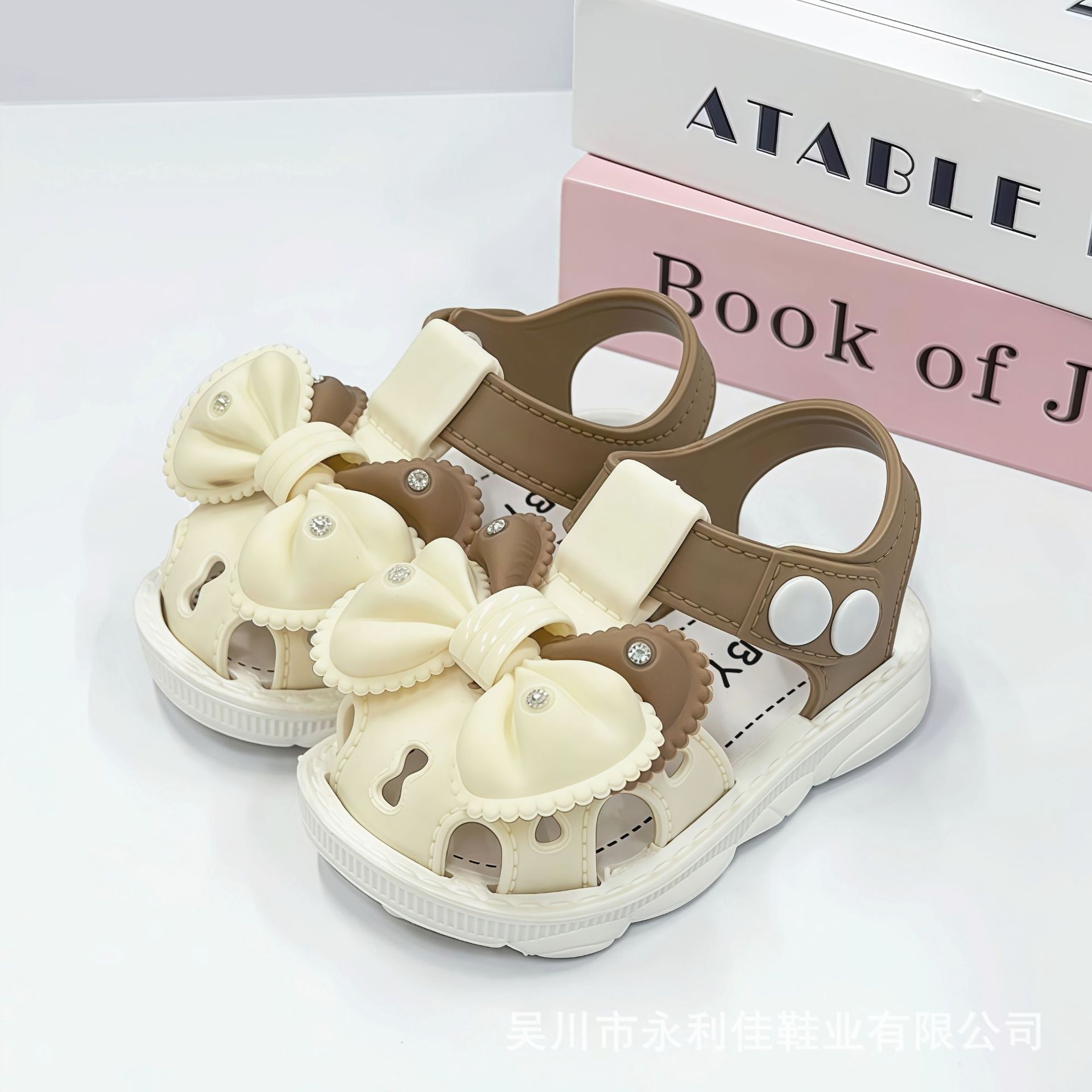 Sandálias de niñas verano princesa viento niños Baotou zapatos de bebés fábrica mayorista comercio electrónico comercio exterior oportunidades comerciales transfronterizas