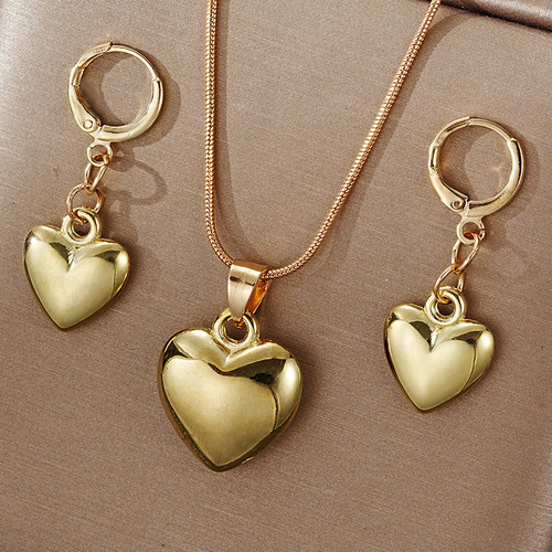 New European and American Cross-border Peach Heart Necklace Set Jewelry Set Love Necklace Set Necklace Earrings Two-Piece Set