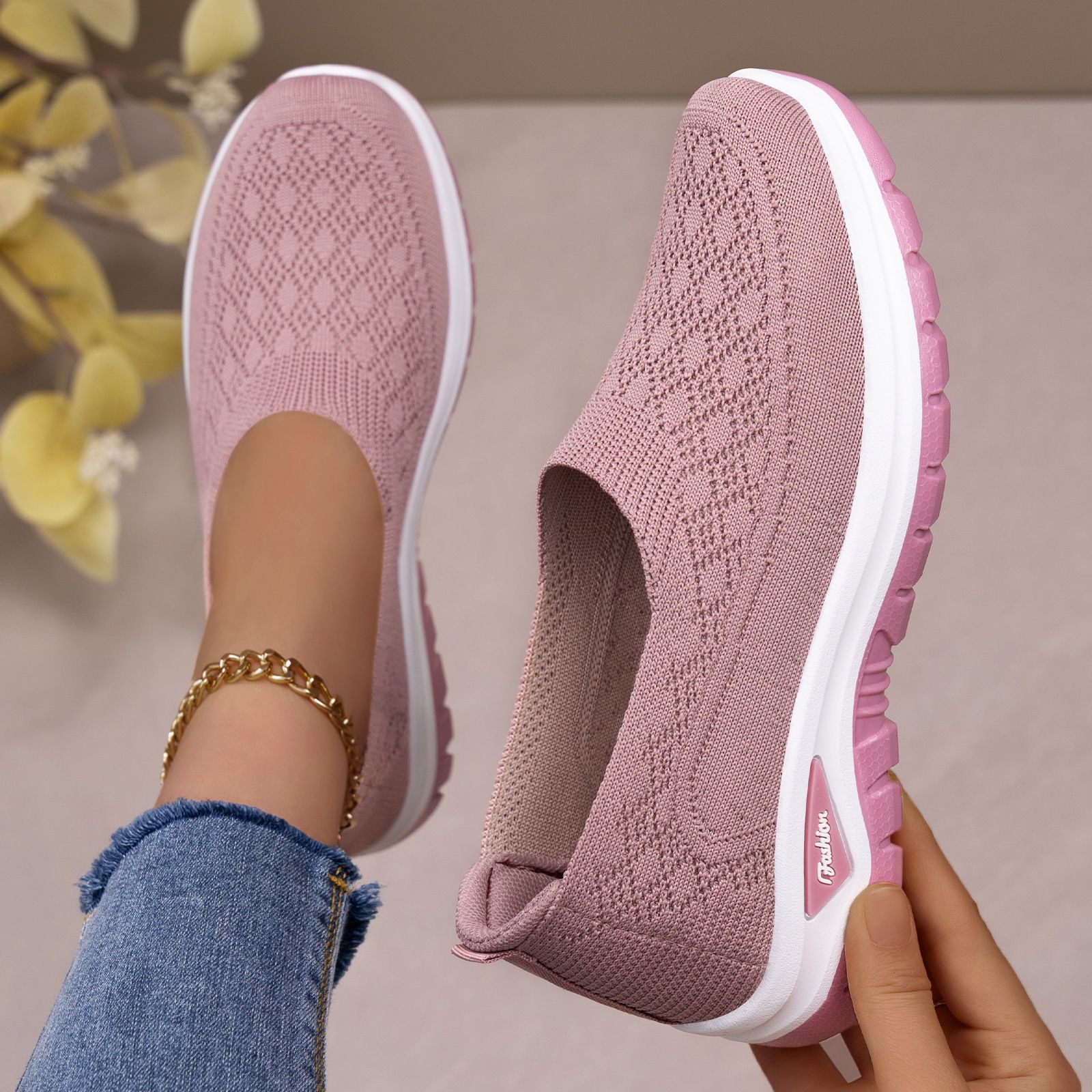 Zapatos de mujer de tamaño grande zapatos casuales transfronterizos de malla transpirables zapatos de mujer zapatos ligeros zapatos de madre con suela suave
