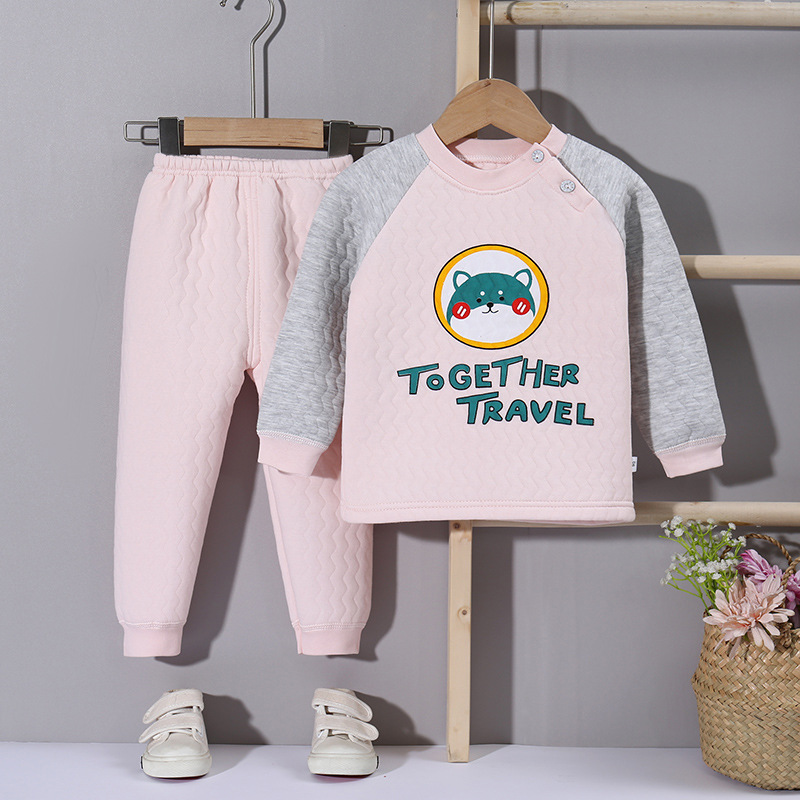 포크 어깨 핑크 문자