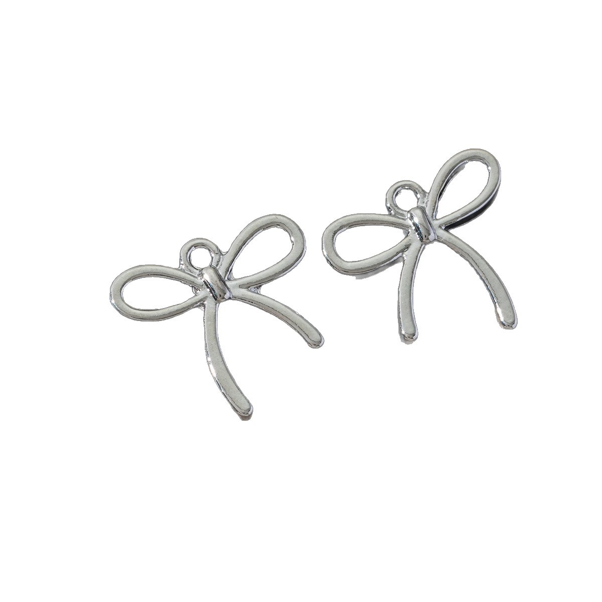 Protección del medio ambiente hueco amor estrella lazo colgante bricolaje collar de materiales hechos a mano bricolaje accesorios de joyería de aleación al por mayor