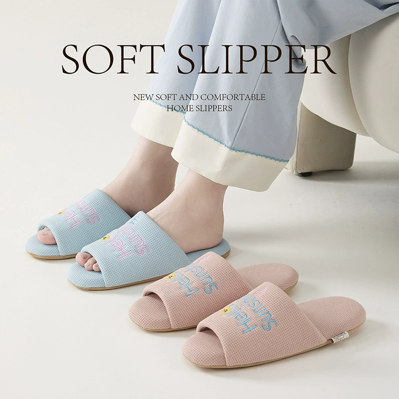 Бесшумные тапочки для женщин, домашние тапочки, удобные для пола тапочки на мягкой подошве для пар, четырехсезонные сандалии для мужчин.