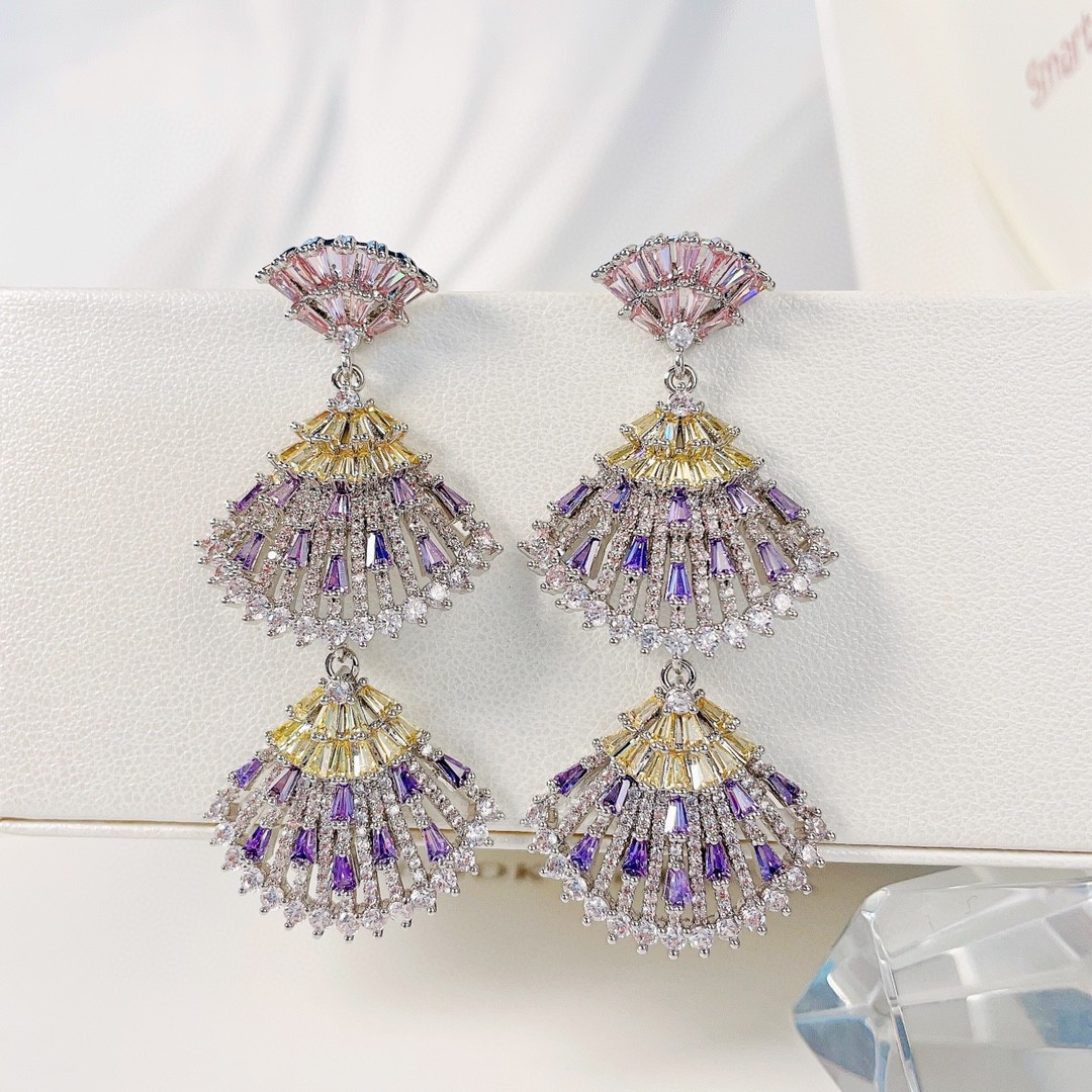 capacious geometric earrings