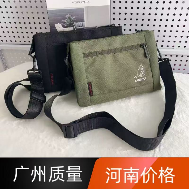 新款男士斜挎包潮流袋鼠学生小包包韩版时尚刺绣单肩包男简约大气