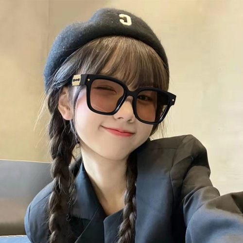 New style Wang Jiaer same style sunglasses men's large frame square brown sunglasses women's sun protection fashion blade glasses wholesale