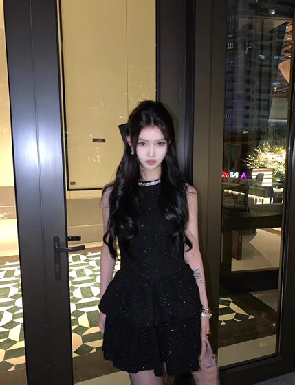 French Style Fragrant Black Fine Sparkling Vest dress Women's High-Level Socialite Elegant Tight Waist Birthday Cake Skirt