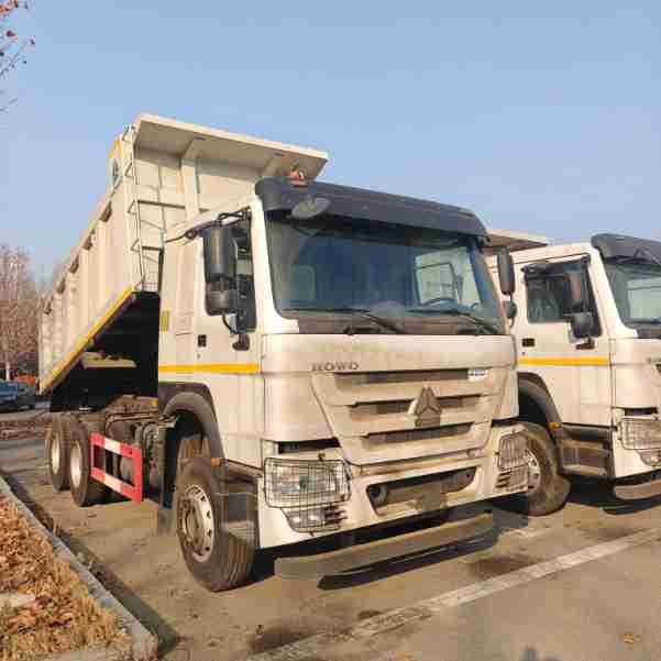 Cross-Border Dump Truck Howo, African Dump Truck Howo, Howo Rear Eight-Wheel Dump Truck for Earthmoving and Engineering Transport