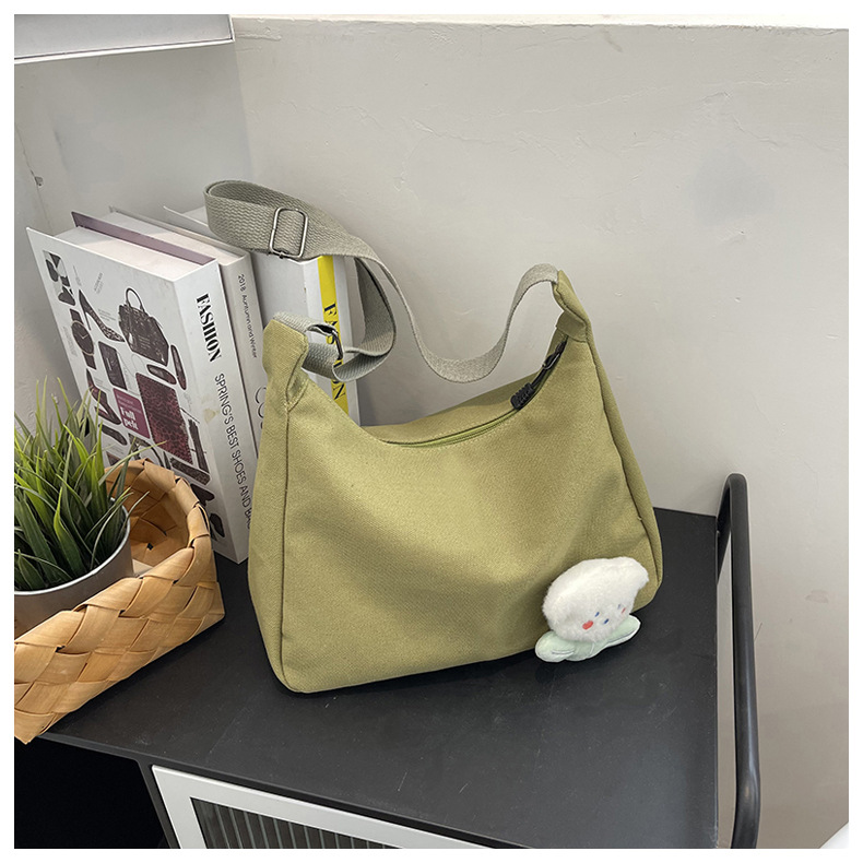 "2024 Autumn New Style Japanese sweet and fashionable single-shoulder bag, simple and cute crossbody bag, one-piece consignment. undefined