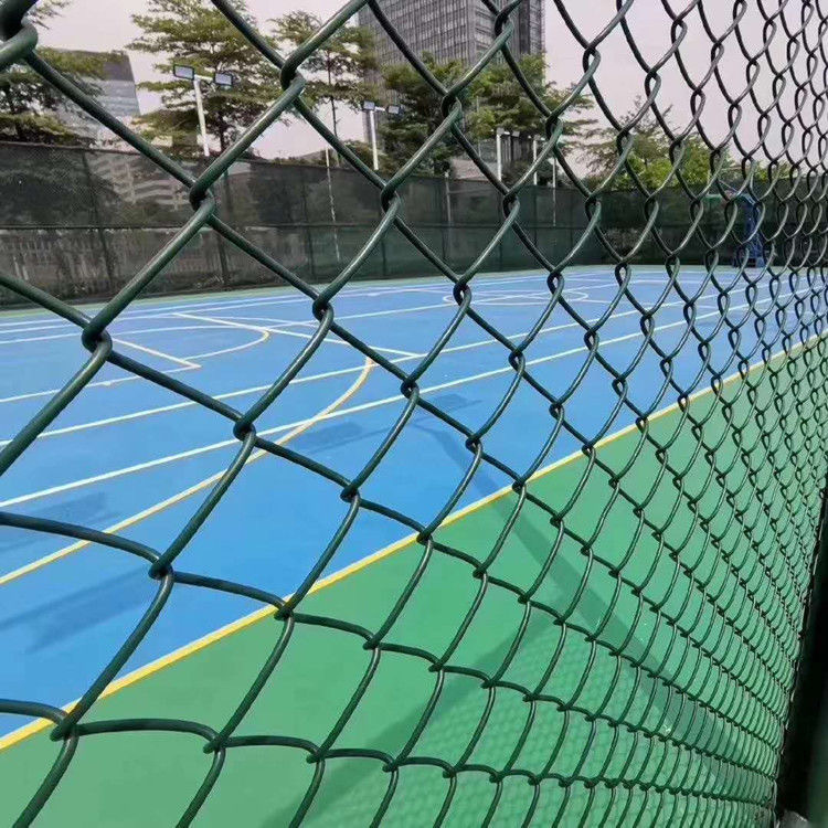 学校球场护栏网围栏篮球场操场围网足球场护栏网菱形孔铁丝防护网