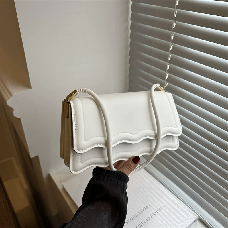Clutch Shoulder Bag, Chain Strap, Wallet-Style Compact One-Shoulder