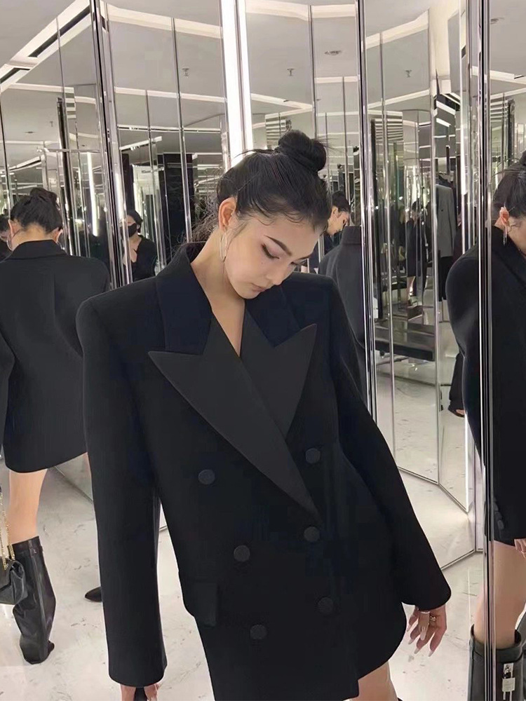 Black Classic Blazer, Spring 2026 New Model, High-end, Sophisicaed, Professional, Loose-fiing, Casual Silhouee_ecoleips.com