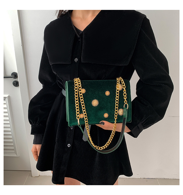 Cross-border fashionable velvet small square bag for women, simple and fashionable single-shoulder bag, new autumn and winter crossbody chain bag undefined