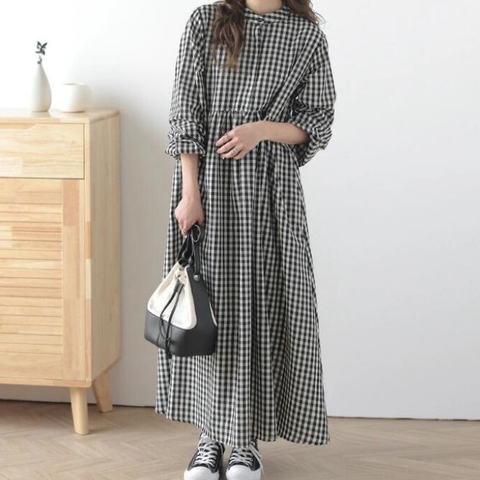 Korean Dongdaemun 2026 Early Autumn New Long-Sleeve Striped Fresh Style Single-Breasted Loose Round-Neck Over-The-Knee Dress Korean Dongdaemun 2026 Early Autumn New Long-Sleeve Striped Fresh Style Single-Breasted Loose Round-Neck Over-The-Knee Dress